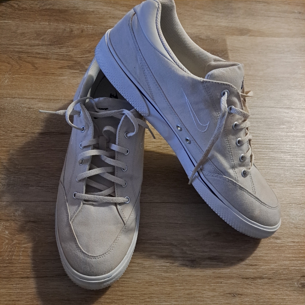 Nike Men’s Light Beige Suede Sneakers
